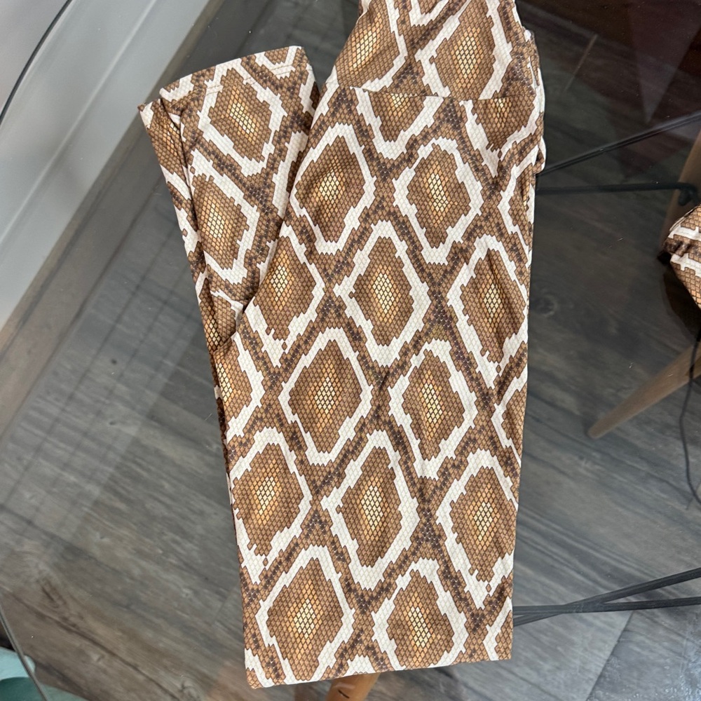LuLaRoe Tween (Juniors 8-16) snake print leggings